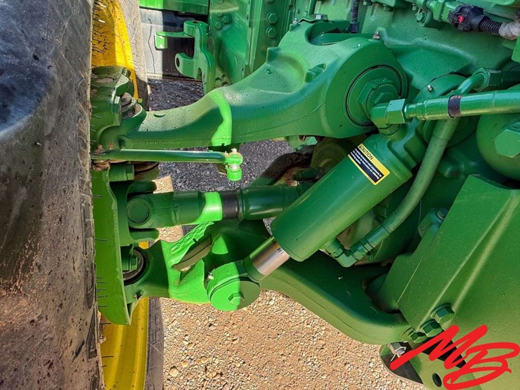 2020-john-deere-8r-410-image-15
