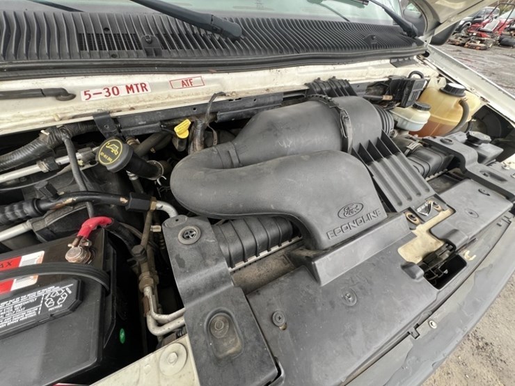 2004-ford-e250-image-13