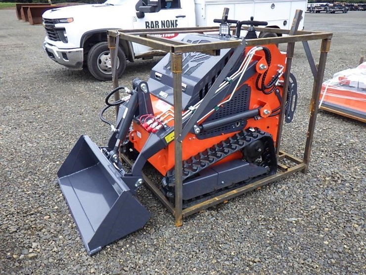 2026-tpm-t460-skid-steer-tracked-loader-image-1