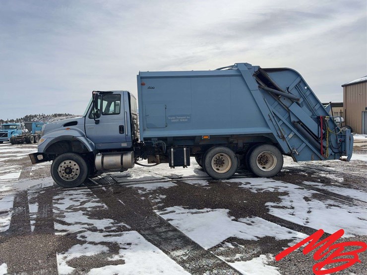 2004-international-7600-image-2