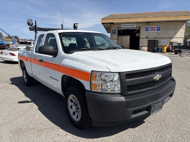 2008-chevrolet-1500-image-2