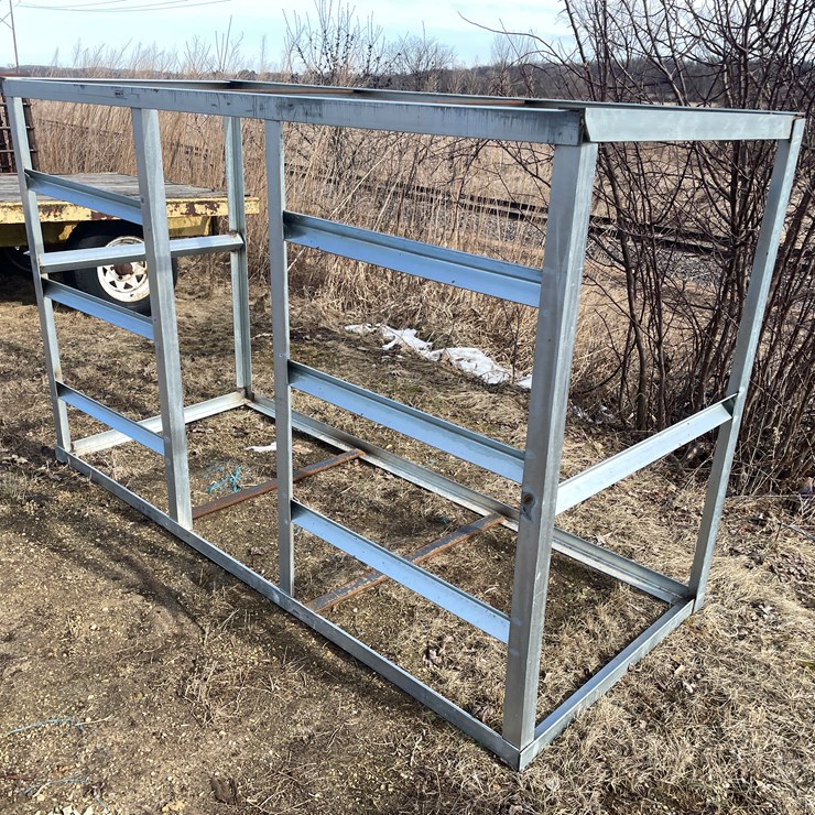 #2496 • Metal Crate