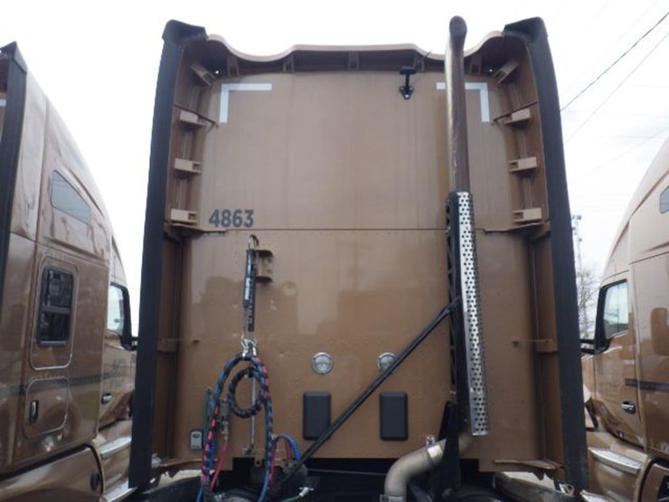 2022-kenworth-t680-image-14