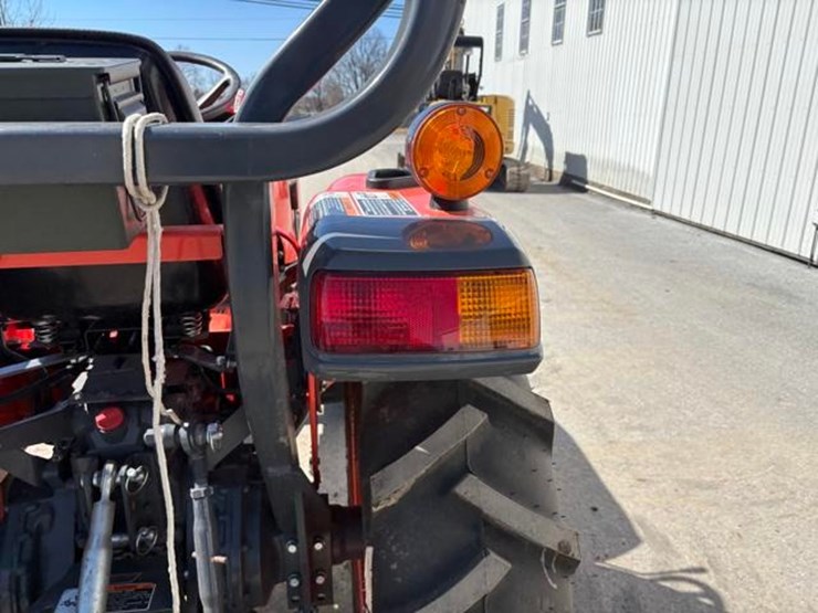 kubota-l2501-image-17