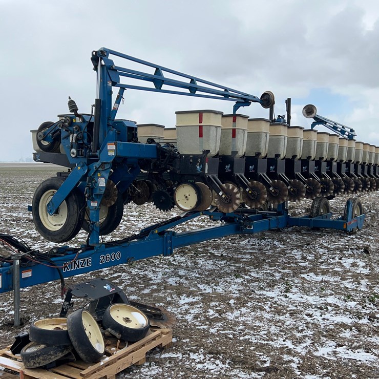 KINZE 2600