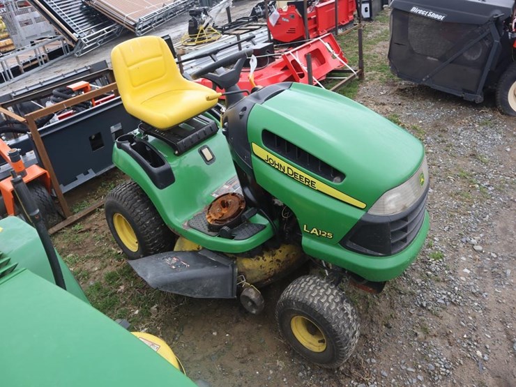 john-deere-la125-image-1
