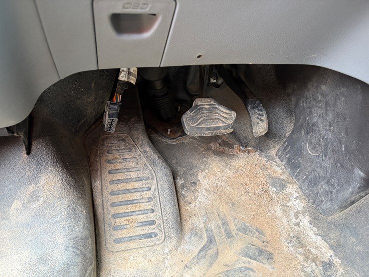 2015-ford-transit-image-18