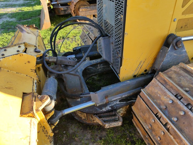 2018-deere-650k-lgp-image-10