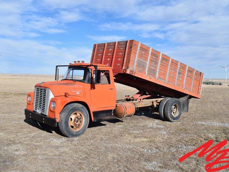 1971-international-loadstar-image-2