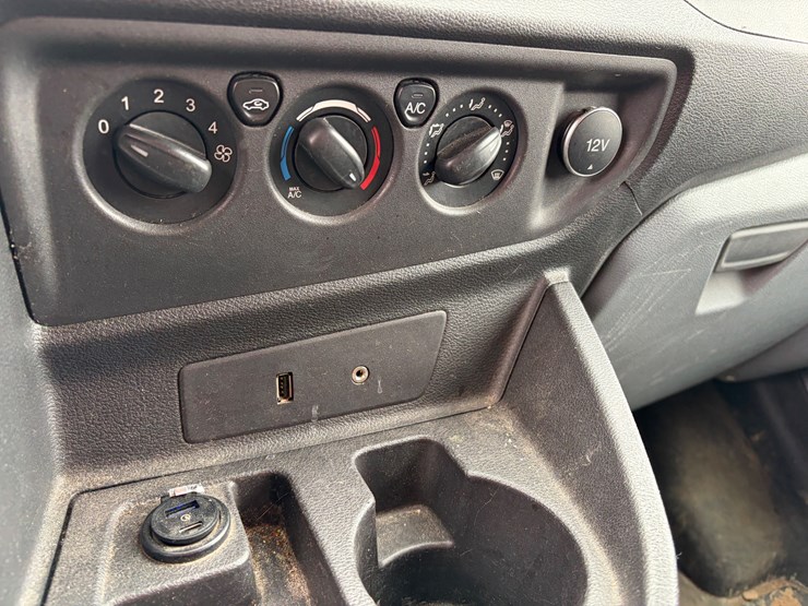 2015-ford-transit-image-10