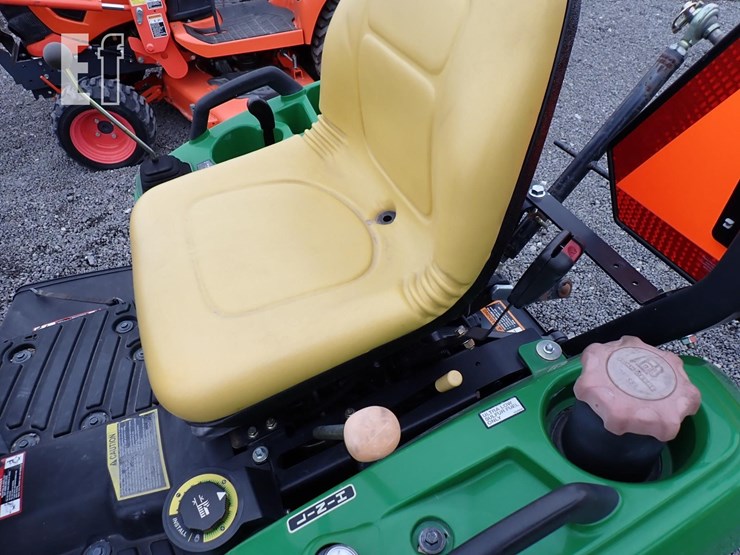 2017-john-deere-1023e-image-13