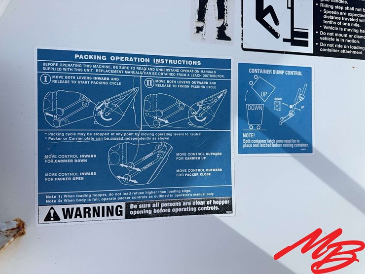 2002-sterling-m8500-image-25