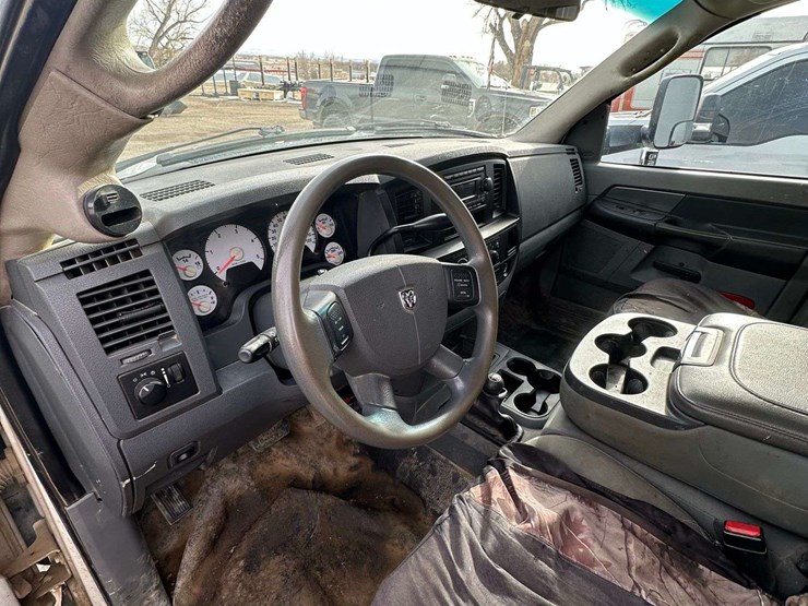 2010-dodge-ram-4500-image-22