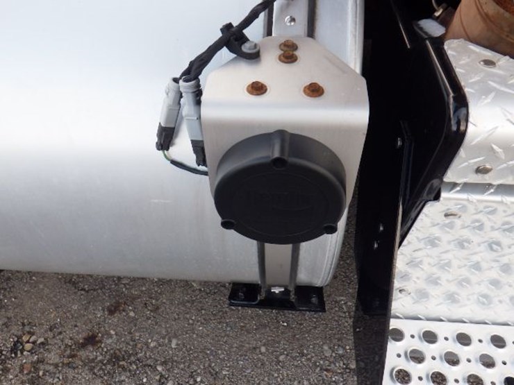 2022-kenworth-t680-image-5