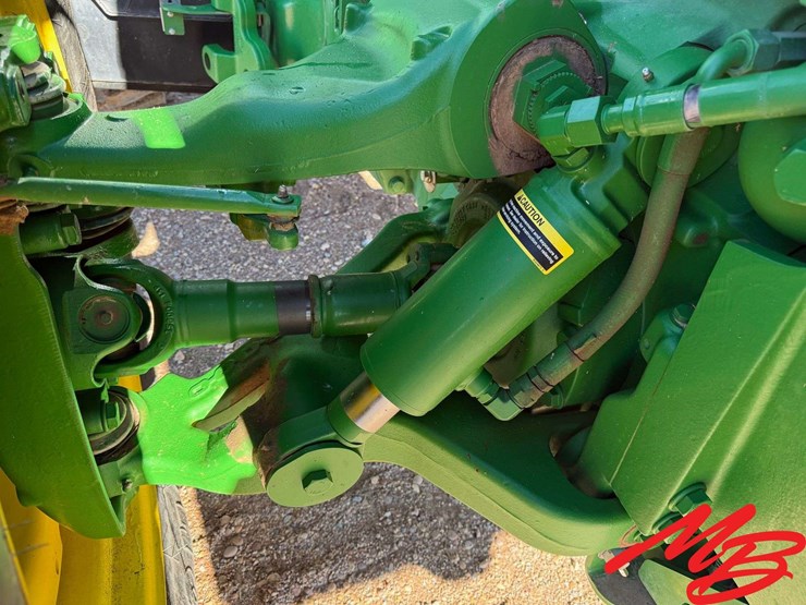 2021-john-deere-8r-370-image-10