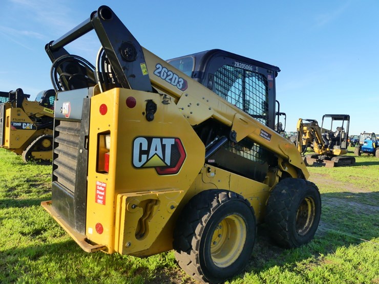 2022-caterpillar-262d3-image-3