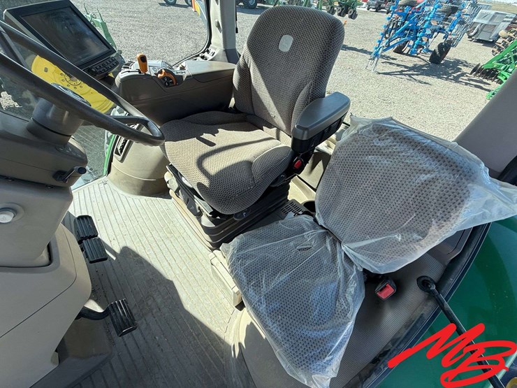 2019-john-deere-8270r-image-24