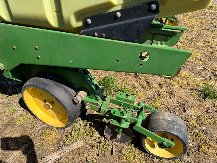 john-deere-7300-image-69
