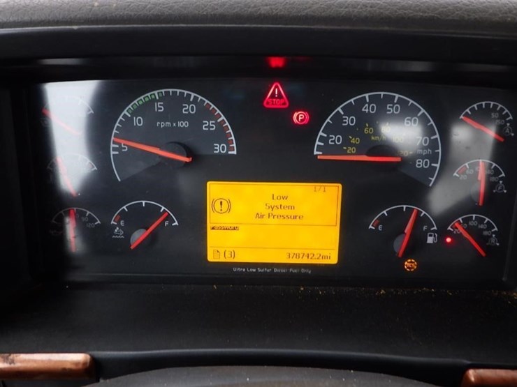 2011-volvo-vnl-t/a-truck-tractor-image-34