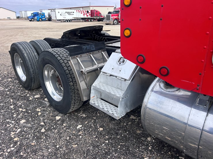 1998-peterbilt-379-image-26