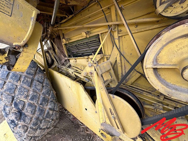 new-holland-70-image-29