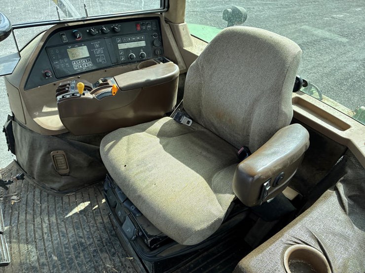 2004-john-deere-8320-image-43