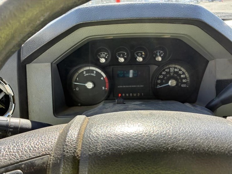 2011-ford-f550-image-16