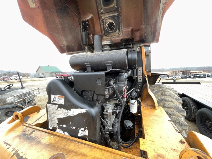 2008-case-621e-xr-image-11