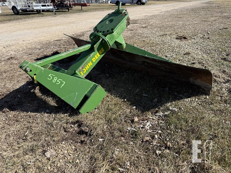 john-deere-73-image-1