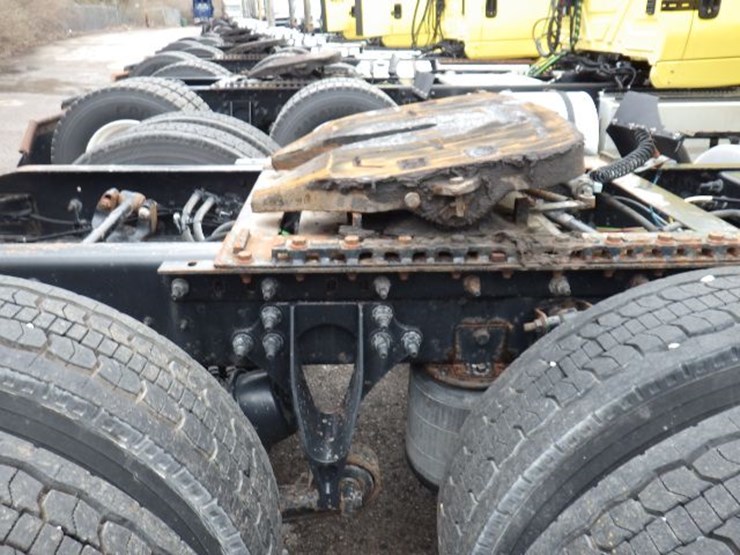 2016-international-8600-image-4