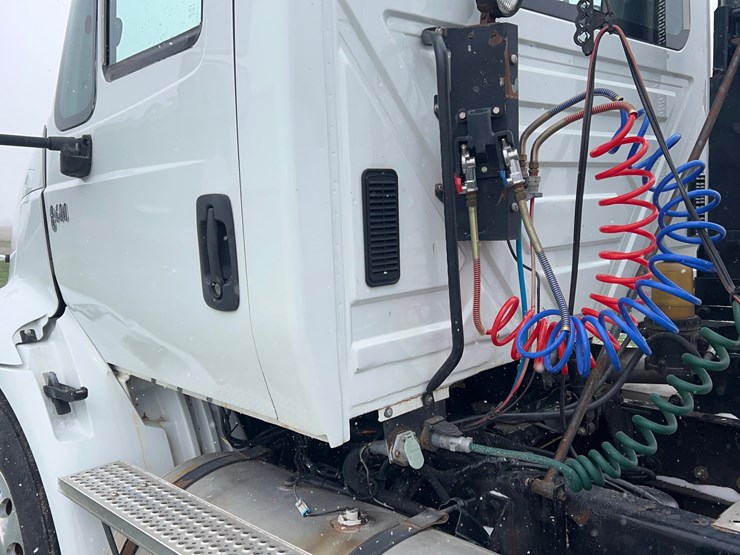 2005-international-8600-image-36