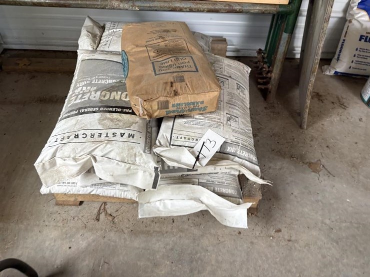 bags-of-concrete-mix-image-1