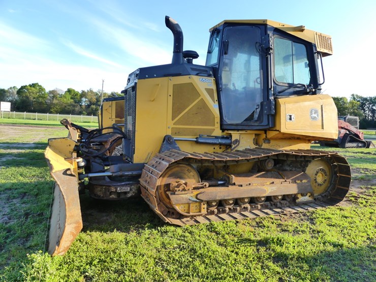 2018-deere-650k-lgp-image-1