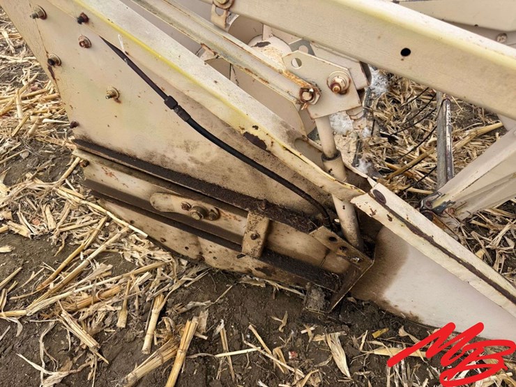 new-holland-960-image-14