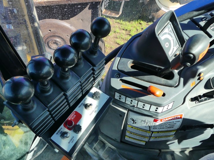 new-holland-ts115a-image-14