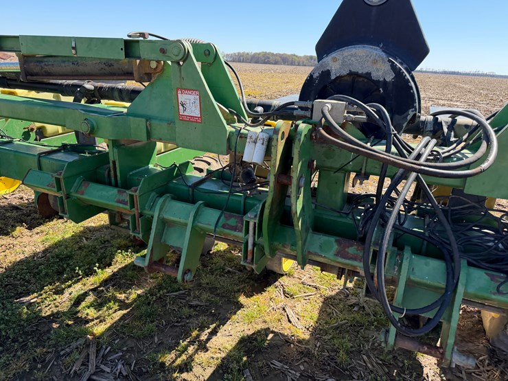 john-deere-7300-image-86