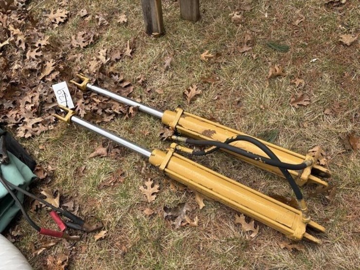 (2)-hydraulic-rams-image-1