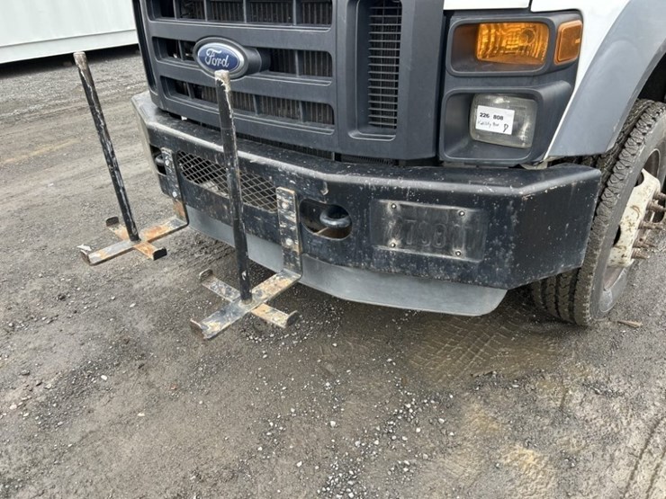 2010-ford-f550-xl-sd-image-37