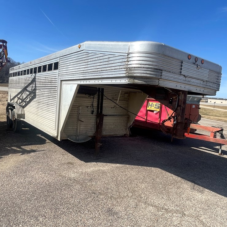 #1484 • 1993 Alum-Line 20' Gooseneck Cattle Trailer (Has WI Title)