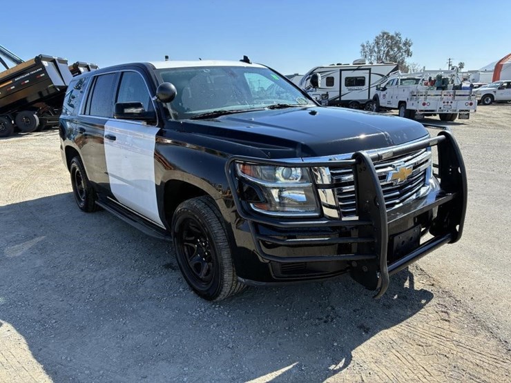 2020-chevrolet-tahoe-image-2