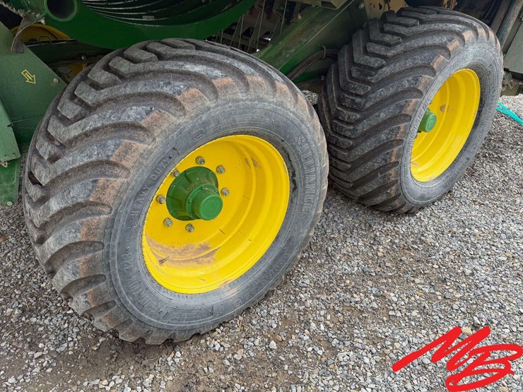 2023-john-deere-l341-image-15