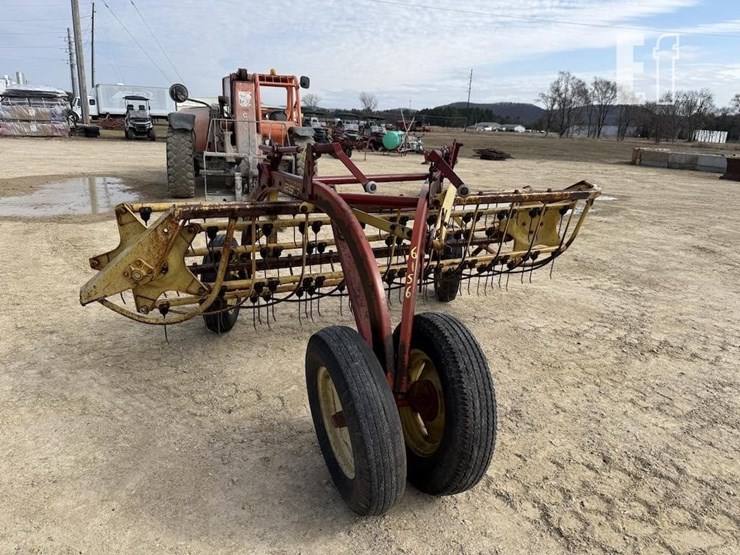 new-holland-256-image-2