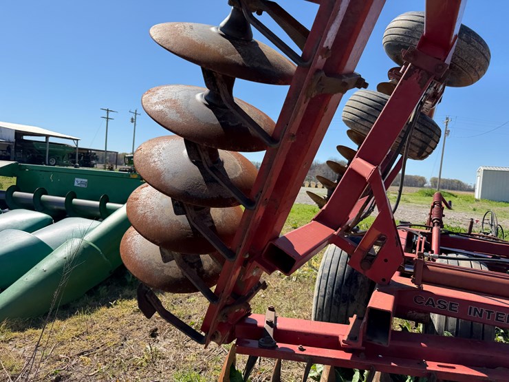 case-ih-3900dh-image-23