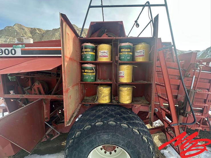 hesston-4900-image-55