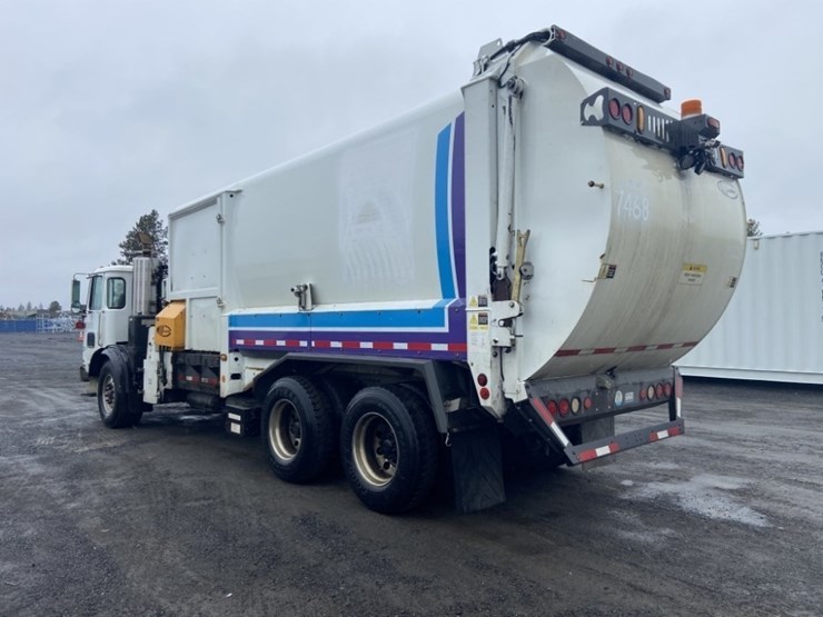 2010-autocar-xpeditor-image-3