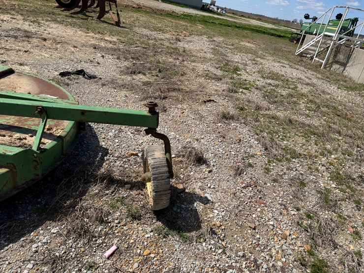 john-deere-7-image-5