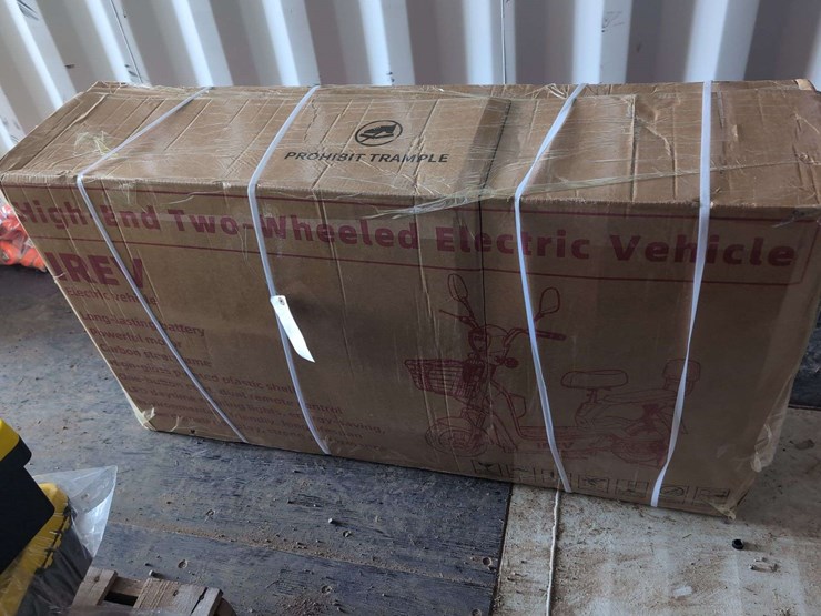 irev-electric-high-end-two-wheeled-vehicle---new-in-box---black-image-1