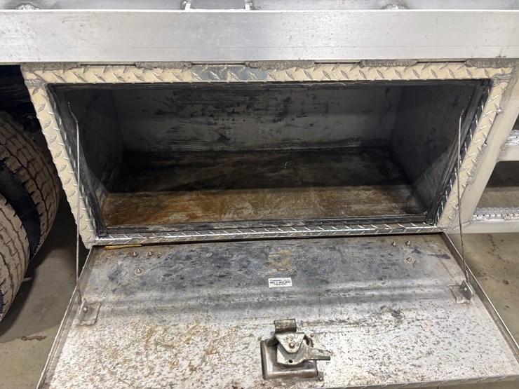 #2331-•-2022-chevrolet-5500-hd-flatbed-truck-image-67