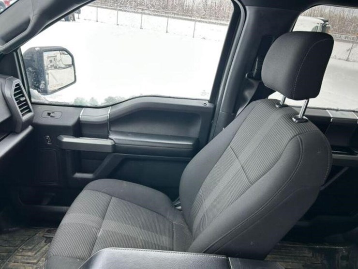 2017-ford-f150-xlt-image-15