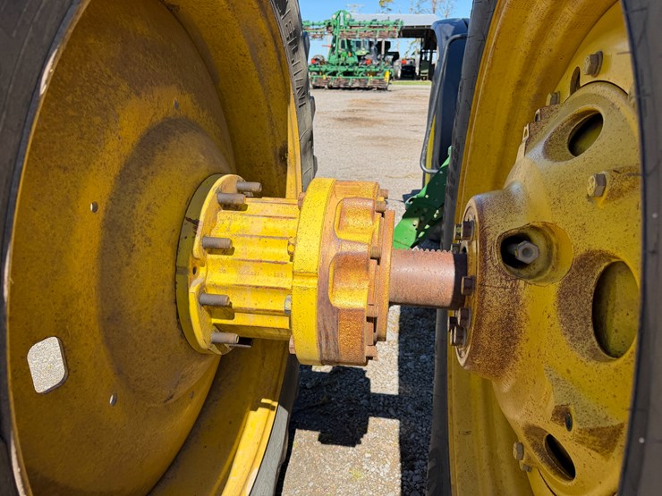 2010-john-deere-8270r-image-15